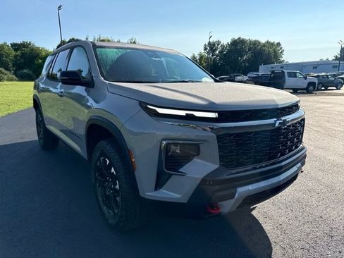 New 2027 Chevrolet Traverse Z71 w/ LPO, Floor Liner Package AWD/4WD image 7