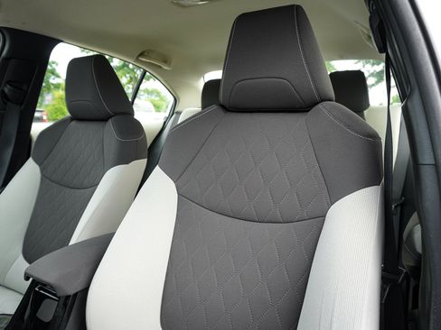 Used 2020 Toyota Corolla LE FWD image 28