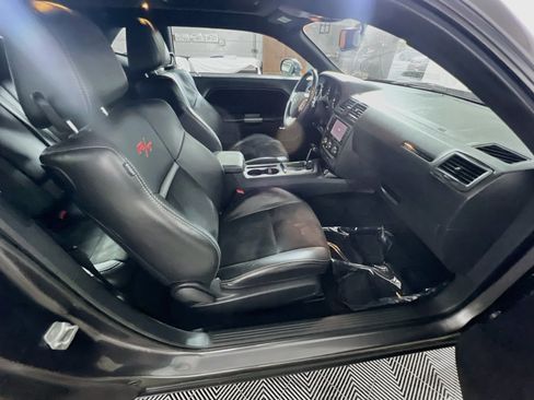 Used 2014 Dodge Challenger R/T RWD image 29