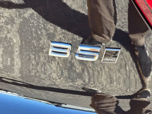 Certified 2025 Volvo XC40 B5 Core AWD/4WD image 11