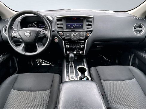 Used 2020 Nissan Pathfinder SV image 7