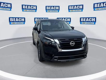 Used 2025 Nissan Pathfinder SV
