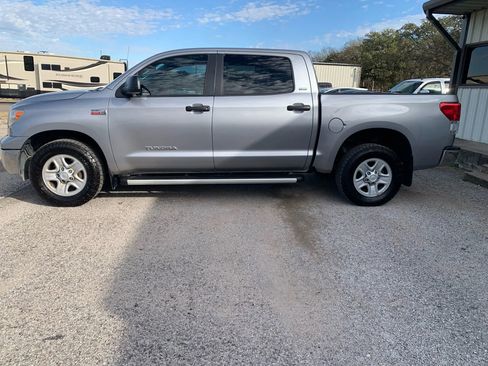 Used 2013 Toyota Tundra SR5 image 2