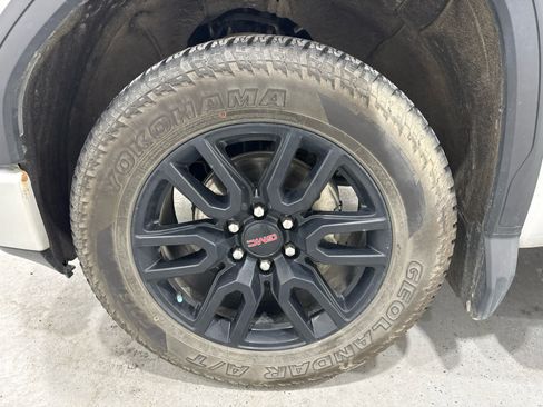 Certified 2020 GMC Sierra 1500 Elevation w/ Elevation Value Package AWD/4WD image 10