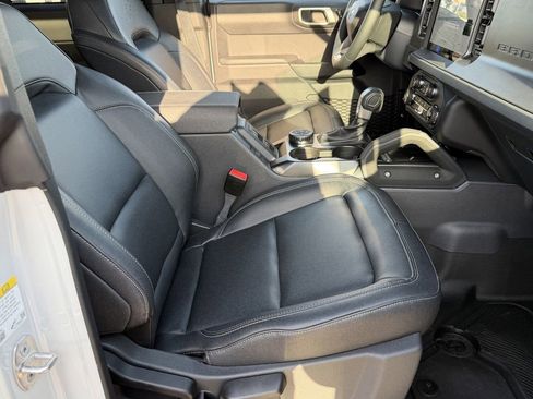 New 2026 Ford Bronco Big Bend w/ Black Diamond Package AWD/4WD image 8