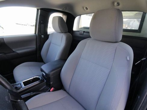 Used 2018 Toyota Tacoma SR5 image 4