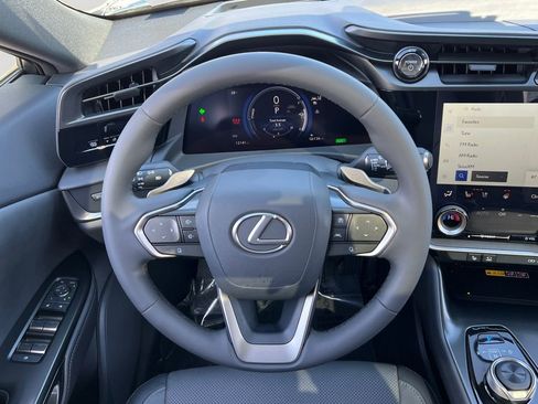 Used 2025 Lexus RZ 450e w/ Technology Package image 17