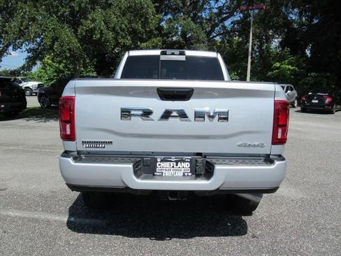 New 2026 RAM 2500 Big Horn AWD/4WD image 5