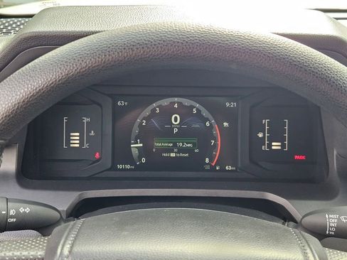 Used 2025 Toyota Tacoma SR5 AWD/4WD image 21