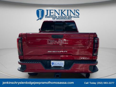 Used 2024 GMC Sierra 2500 AT4 w/ AT4 Premium Plus Package AWD/4WD image 3