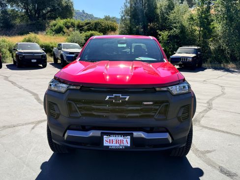 New 2026 Chevrolet Colorado Trail Boss AWD/4WD image 2
