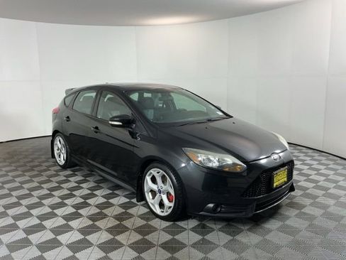 Used 2013 Ford Focus ST FWD image 3
