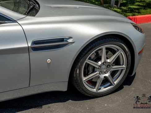 Used 2008 Aston Martin V8 Vantage Coupe RWD image 12