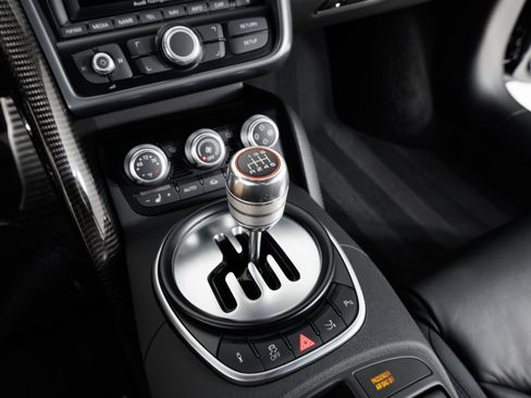 Used 2011 Audi R8 V10 AWD/4WD image 24