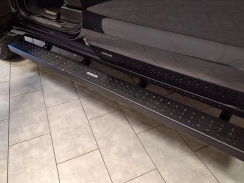 Used 2022 Chevrolet Silverado 1500 ZR2 w/ Technology Package image 27