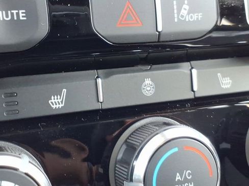 New 2026 RAM 1500 2WD Crew Cab image 9