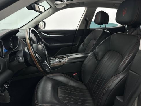 Used 2018 Maserati Levante GranLusso image 15