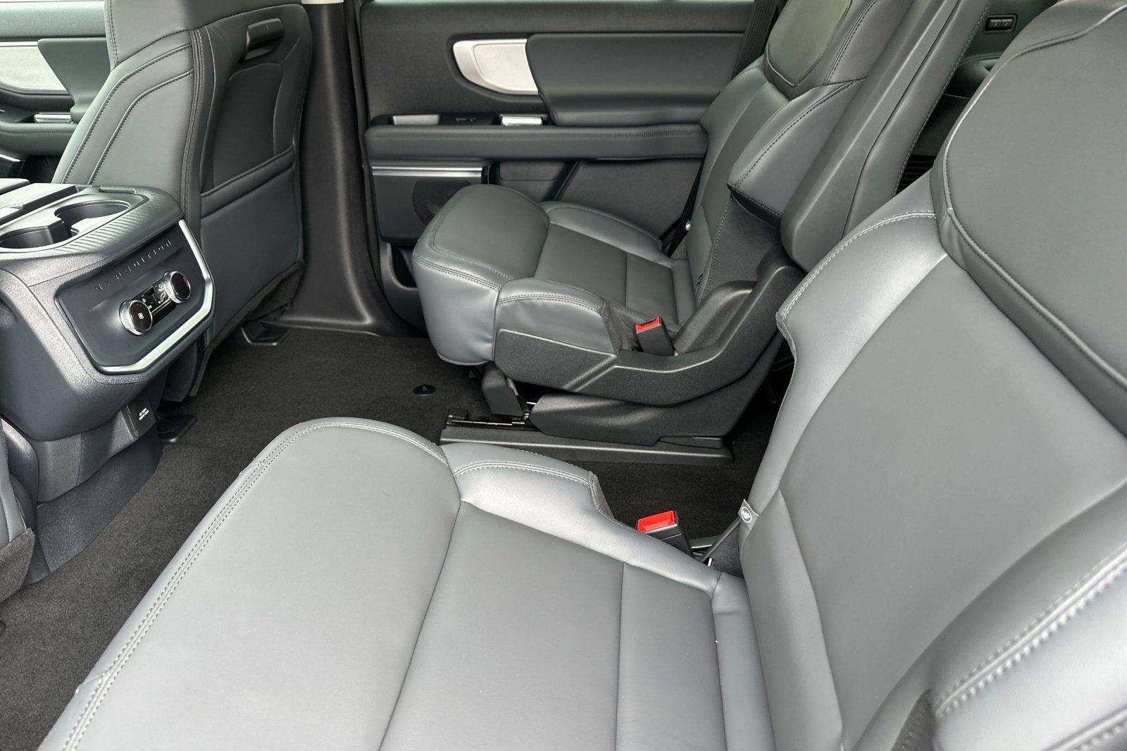 New 2027 Ford Expedition Active AWD/4WD image 12