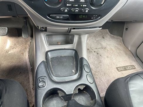 Used 2004 Toyota Sequoia SR5 image 29