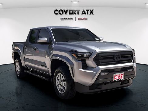 Used 2024 Toyota Tacoma SR5 AWD/4WD image 9