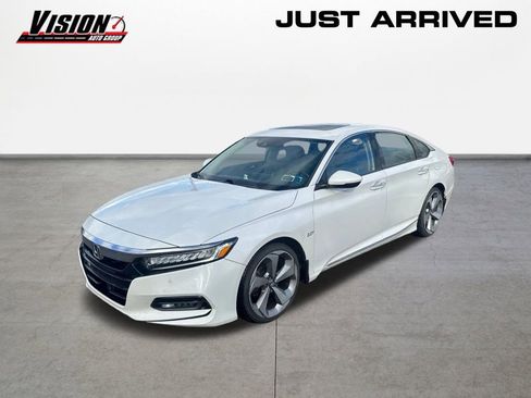 Used 2019 Honda Accord Touring image 1