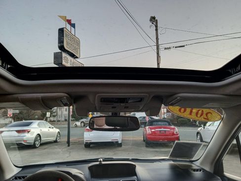 Used 2016 Subaru Forester 2.0XT Touring w/ Eyesight & Navigation System image 10