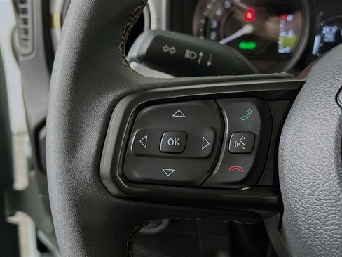 Used 2024 Jeep Wrangler Sport S image 16