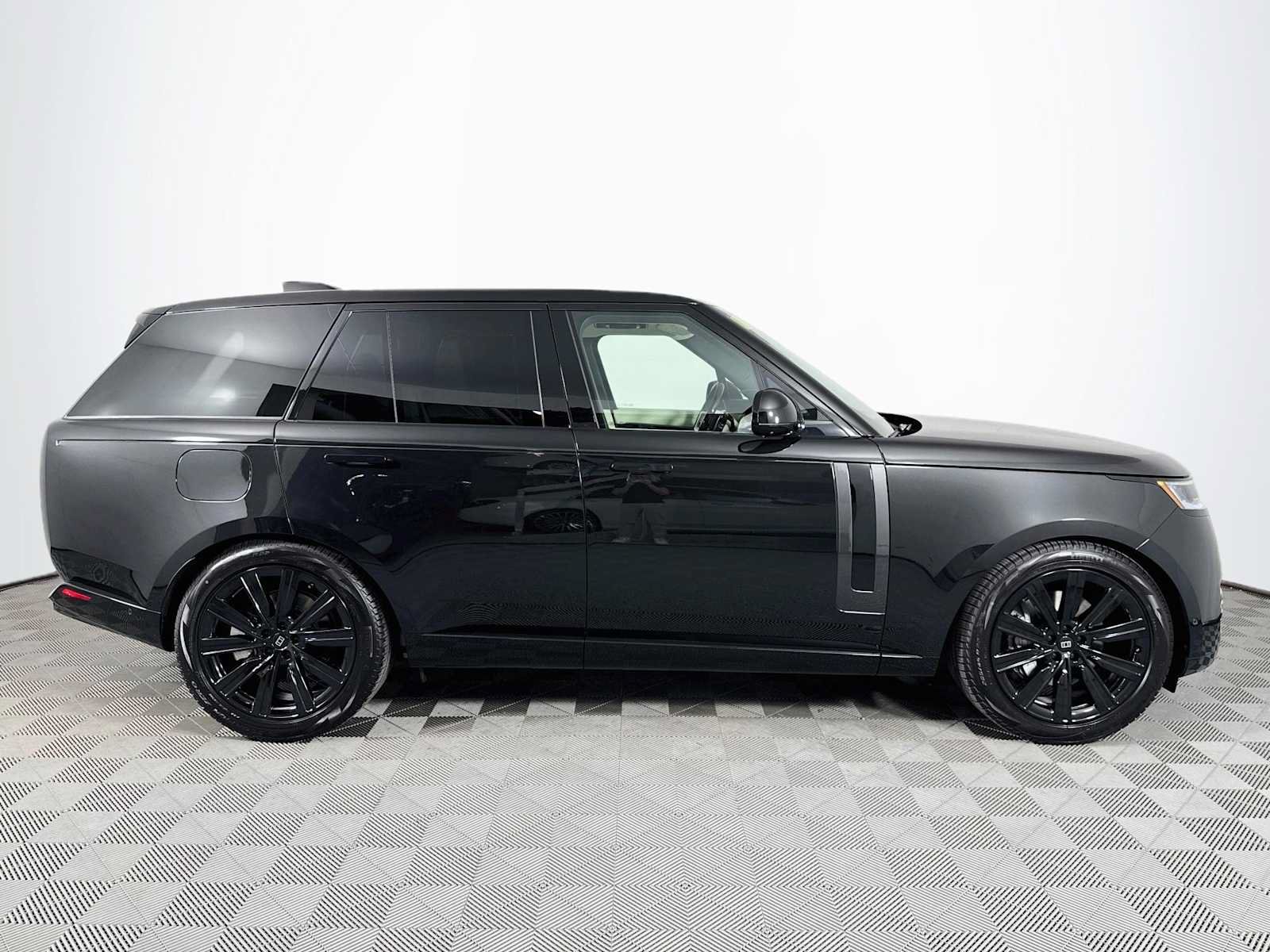 New 2027 Land Rover Range Rover SE AWD/4WD image 4
