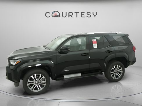 Used 2026 Toyota 4Runner Limited image 2