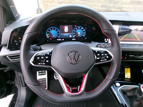 Used 2024 Volkswagen GTI Autobahn image 21