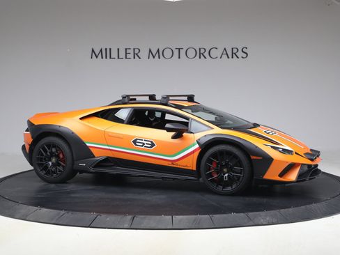 Used 2024 Lamborghini Huracan Sterrato image 10