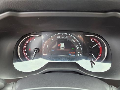 Certified 2025 Toyota RAV4 LE FWD image 24
