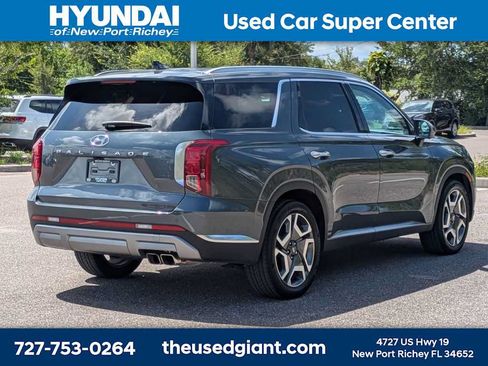 Certified 2023 Hyundai Palisade Limited FWD image 5
