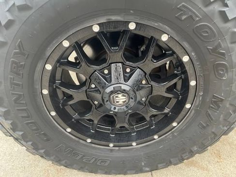 Used 2020 Jeep Wrangler Unlimited Rubicon w/ Uconnect 4C Nav & Sound Group AWD/4WD image 9