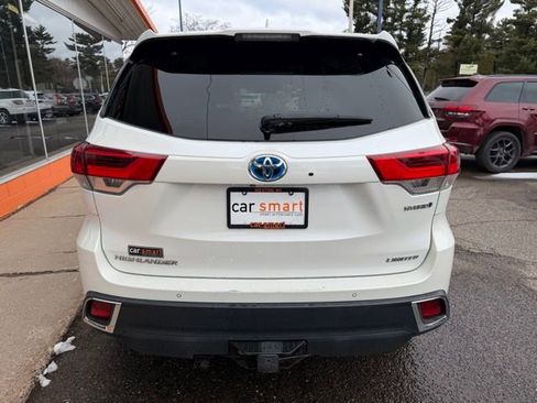 Used 2017 Toyota Highlander Limited Platinum image 6
