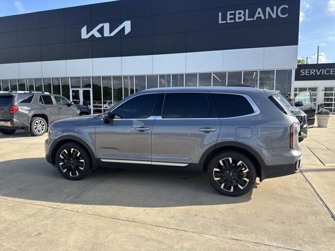 Used 2024 Kia Telluride SX w/ Towing Package FWD image 24