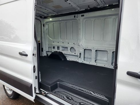 New 2026 Ford Transit 250 148 Medium Roof Extended AWD image 10