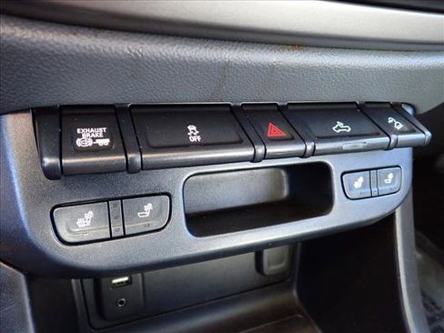 Used 2018 Chevrolet Colorado Z71 image 18