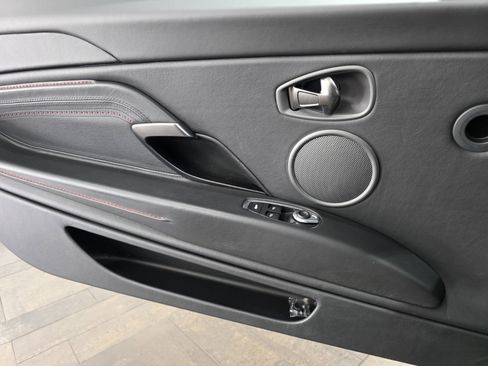 Used 2021 Aston Martin DB11 Coupe image 16