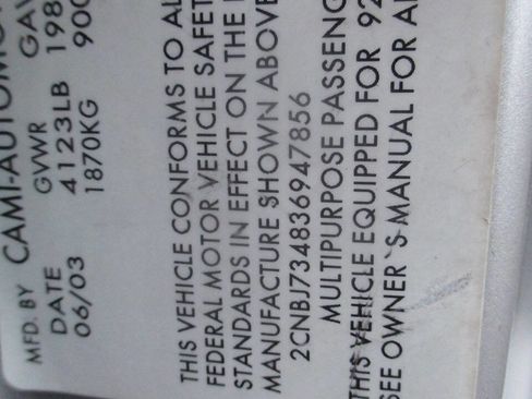 Used 2003 Chevrolet Tracker ZR2 image 13