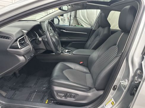 Used 2022 Toyota Camry SE image 19