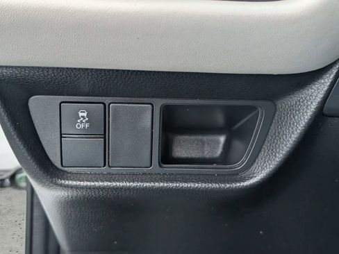 Certified 2025 Honda HR-V LX image 16