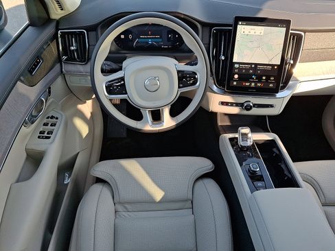 New 2026 Volvo XC90 B6 Ultra w/ Protection Package Premier AWD/4WD image 8