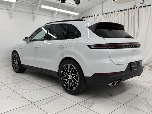 New 2026 Porsche Cayenne S AWD/4WD image 3
