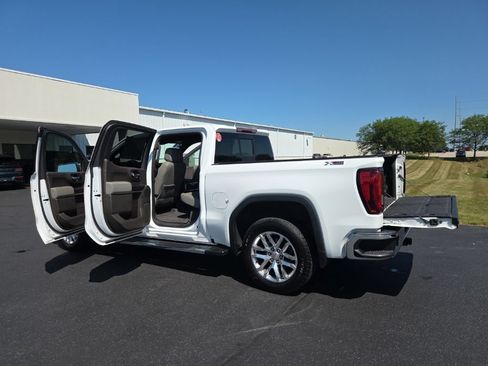 Used 2021 GMC Sierra 1500 SLT w/ SLT Premium Package AWD/4WD image 13