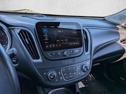 Used 2024 Chevrolet Malibu LT image 12