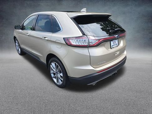 Used 2018 Ford Edge Titanium w/ Equipment Group 302A AWD/4WD image 5