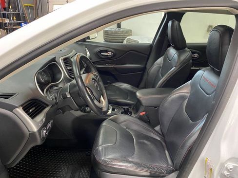 Used 2014 Jeep Cherokee Trailhawk w/ Comfort/Convenience Group image 14