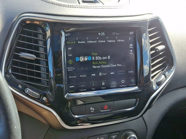 Used 2020 Jeep Cherokee Limited AWD/4WD image 4