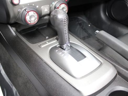 Used 2015 Chevrolet Camaro LT RWD image 16